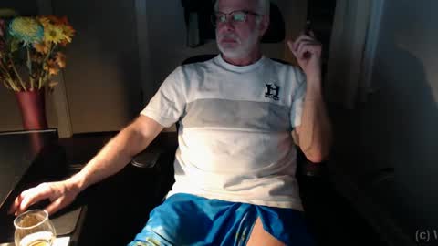 Snapshot of wasted_daze_ chatting on 8, 3, 2025 wasted_daze_ online show from 8, 3, 2025