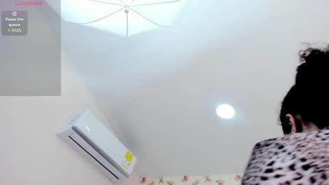 Snapshot of watson_crystal00 chatting on 22, 5, 2026 Milf Latina online show from 22, 5, 2026