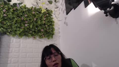 Trixie 3 online show from 13, 2, 2025