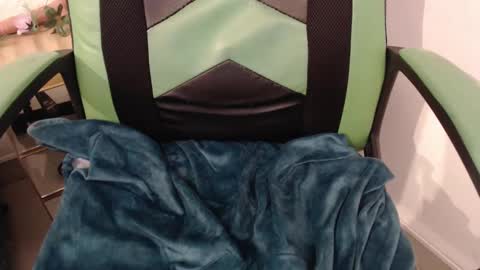 Trixie 3 online show from 15, 2, 2025