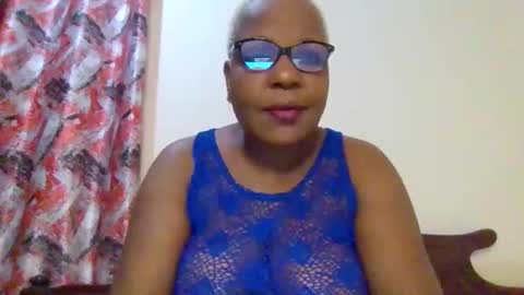 Snapshot of weaverbird25 chatting on 11, 2, 2026 weaverbird25 online show from 11, 2, 2026