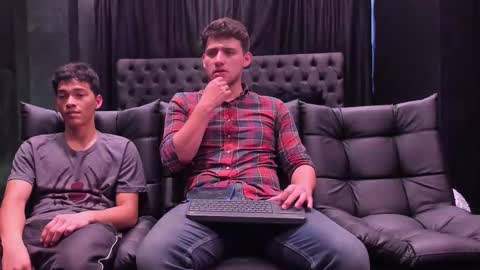 Jhonny Dick  his neighbors. online show from 28, 3, 2026