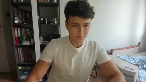 Snapshot of wee_willy_winky chatting on 28, 5, 2026 wee_willy_winky online show from 28, 5, 2026