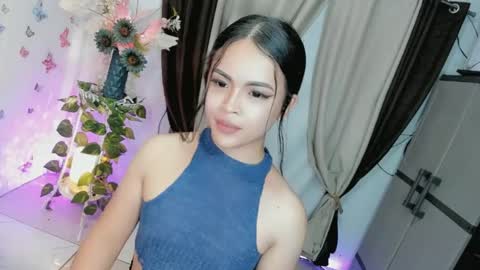 Snapshot of wellcumbabyxx chatting on 6, 5, 2026 Hi Im LOVIE Please dont forget to follow and thumbs up me online show from 6, 5, 2026