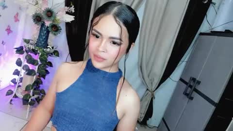 Snapshot of wellcumbabyxx chatting on 8, 5, 2026 Hi Im LOVIE Please dont forget to follow and thumbs up me online show from 8, 5, 2026