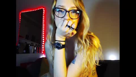 Snapshot of welliza chatting on 8, 12, 2024 Liza online show from 8, 12, 2024