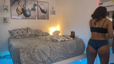 Wendy Alex online show from 4, 2, 2025