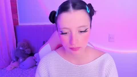 Wenstacie INDEPENDENT MODEL online show from 5, 10, 2025