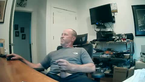 Snapshot of weseeyouwatching chatting on 26, 10, 2025 weseeyouwatching online show from 26, 10, 2025