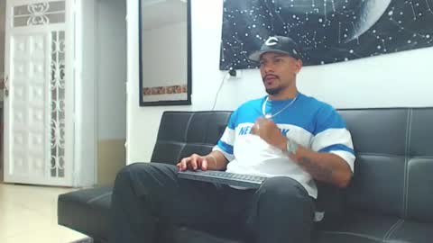 Wesley Rogger online show from 3, 12, 2025