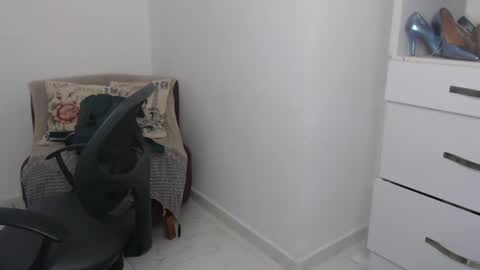 Snapshot of wet_liss chatting on 4, 12, 2024 Diva online show from 4, 12, 2024
