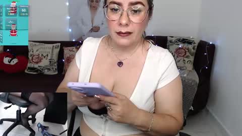 Snapshot of wet_liss chatting on 13, 12, 2024 Diva online show from 13, 12, 2024