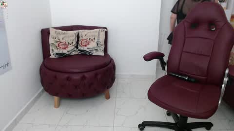 Snapshot of wet_liss chatting on 7, 1, 2025 Diva online show from 7, 1, 2025