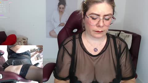 Snapshot of wet_liss chatting on 12, 1, 2025 Diva online show from 12, 1, 2025