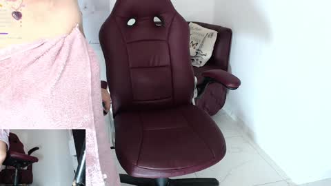 Snapshot of wet_liss chatting on 19, 1, 2025 Diva online show from 19, 1, 2025