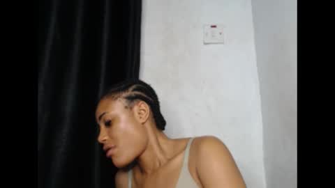 Snapshot of wetdrippussy7 chatting on 7, 10, 2025 wetdrippussy7 online show from 7, 10, 2025