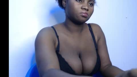 Snapshot of wetmypussy02 chatting on 29, 9, 2025 wetmypussy02 online show from 29, 9, 2025