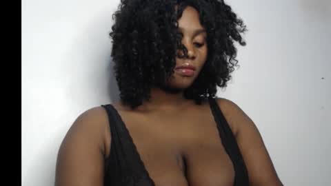 Snapshot of wetmypussy02 chatting on 30, 9, 2025 wetmypussy02 online show from 30, 9, 2025