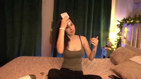 Victoria Maria online show from 7, 1, 2025