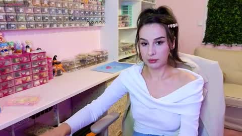 Victoria Maria online show from 30, 9, 2025