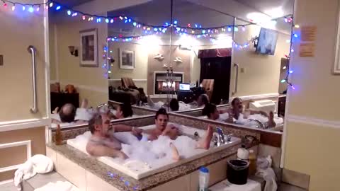 Snapshot of wheresmyqueenat chatting on 17, 12, 2024 wheresmyqueenat online show from 17, 12, 2024