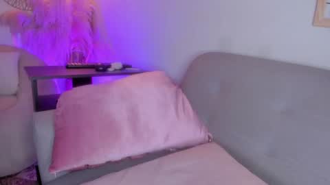 Sara  online show from 5, 2, 2025