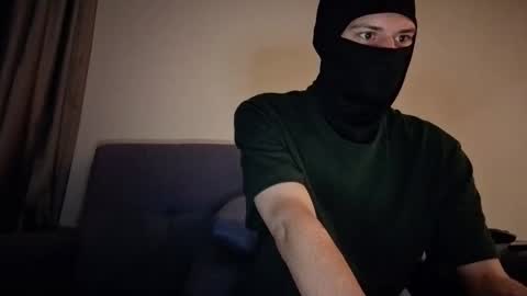 whispero_o online show from 13, 10, 2025