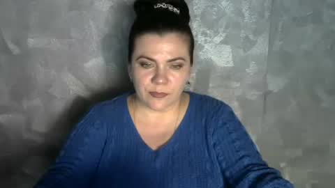 Snapshot of white__queen_ chatting on 8, 6, 2026 white__queen_ online show from 8, 6, 2026