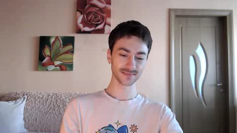 Snapshot of white_sport chatting on 19, 12, 2025 Tom online show from 19, 12, 2025