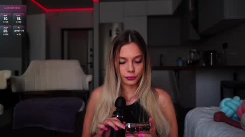 Snapshot of whitebanny chatting on 25, 1, 2025 Kate online show from 25, 1, 2025