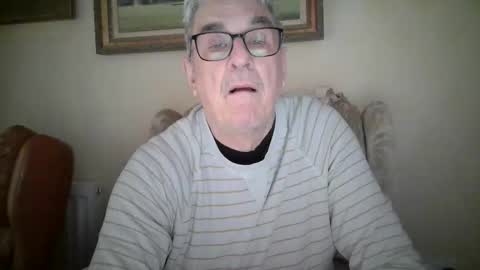 whitebriefs009 online show from 22, 12, 2025