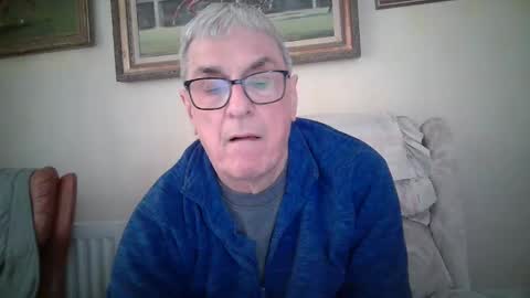 whitebriefs009 online show from 26, 3, 2026