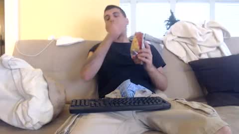 Snapshot of whitemeat321 chatting on 20, 7, 2026 whitemeat321 online show from 20, 7, 2026