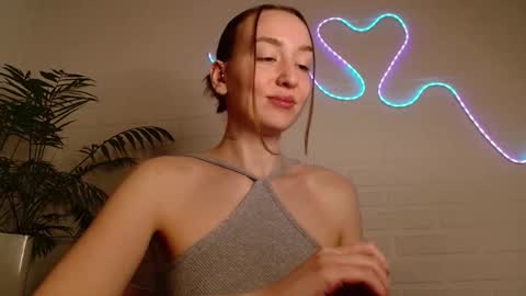 You wont find me here on Saturdays and Sundays  online show from 6, 3, 2026