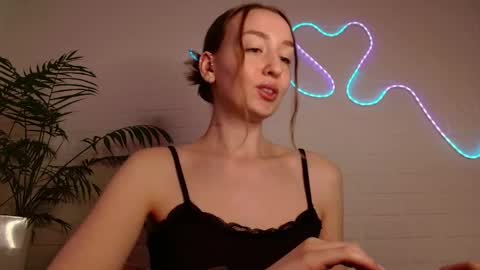 You wont find me here on Saturdays and Sundays  online show from 19, 4, 2026