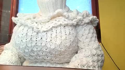 Snapshot of whitesweater chatting on 6, 10, 2025 whitesweater online show from 6, 10, 2025