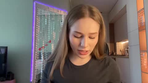 Alisa online show from 10, 1, 2025