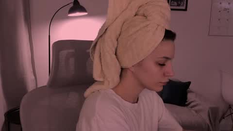 whoislulu online show from 4, 4, 2026