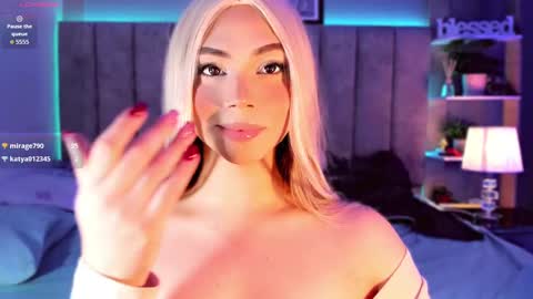 Snapshot of whoisshe_ chatting on 18, 10, 2025 whoisshe_ online show from 18, 10, 2025