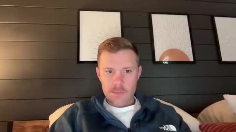 Snapshot of whoops1017 chatting on 17, 12, 2024 whoops1017 online show from 17, 12, 2024