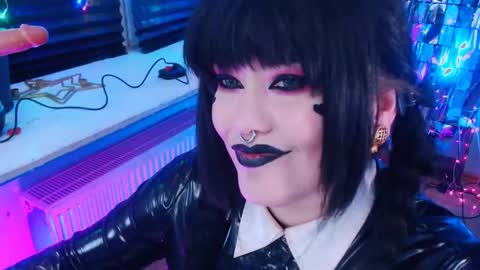 Snapshot of wickedxqueen chatting on 4, 2, 2025 Laura online show from 4, 2, 2025
