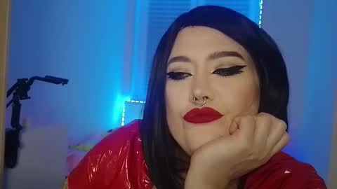 Laura  online show from 9, 11, 2025