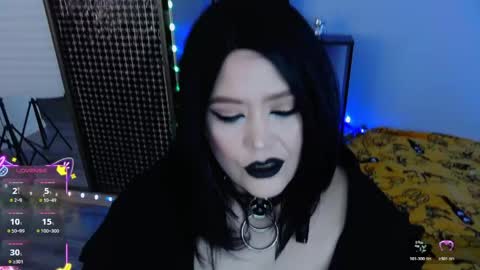 Snapshot of wickedxqueen chatting on 18, 4, 2026 Laura online show from 18, 4, 2026