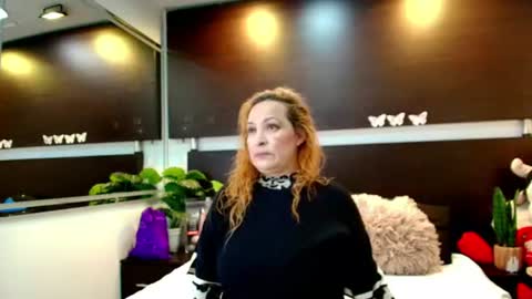 Snapshot of wife_mature chatting on 14, 7, 2026 sussy online show from 14, 7, 2026
