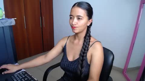 Ilauren online show from 20, 1, 2025