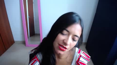 Ilauren online show from 8, 2, 2025