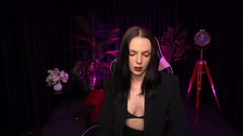 Alice online show from 7, 4, 2026