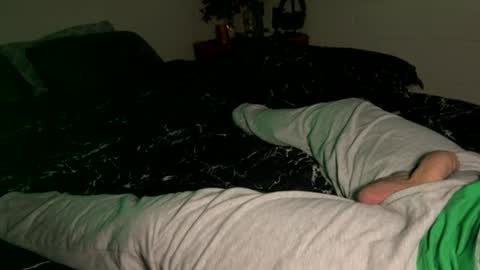 Snapshot of wildbabymama chatting on 1, 7, 2026 FOOTEDKINKS online show from 1, 7, 2026