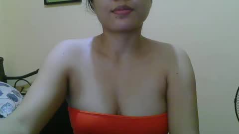 Snapshot of wildcamille chatting on 25, 2, 2025 camille online show from 25, 2, 2025