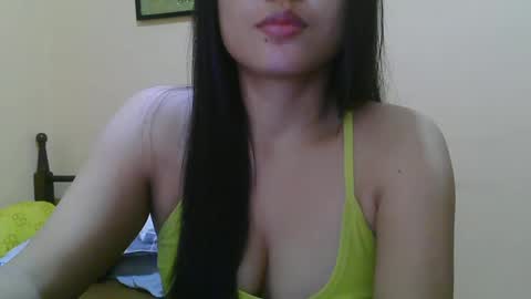Snapshot of wildcamille chatting on 8, 3, 2025 camille online show from 8, 3, 2025